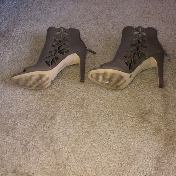 BCBGeneration Nude Heels - Picture 8 of 8